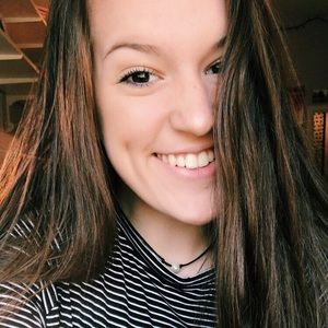 Meet your Posher, Abby